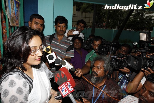 Actress Kanaka Meets the Press